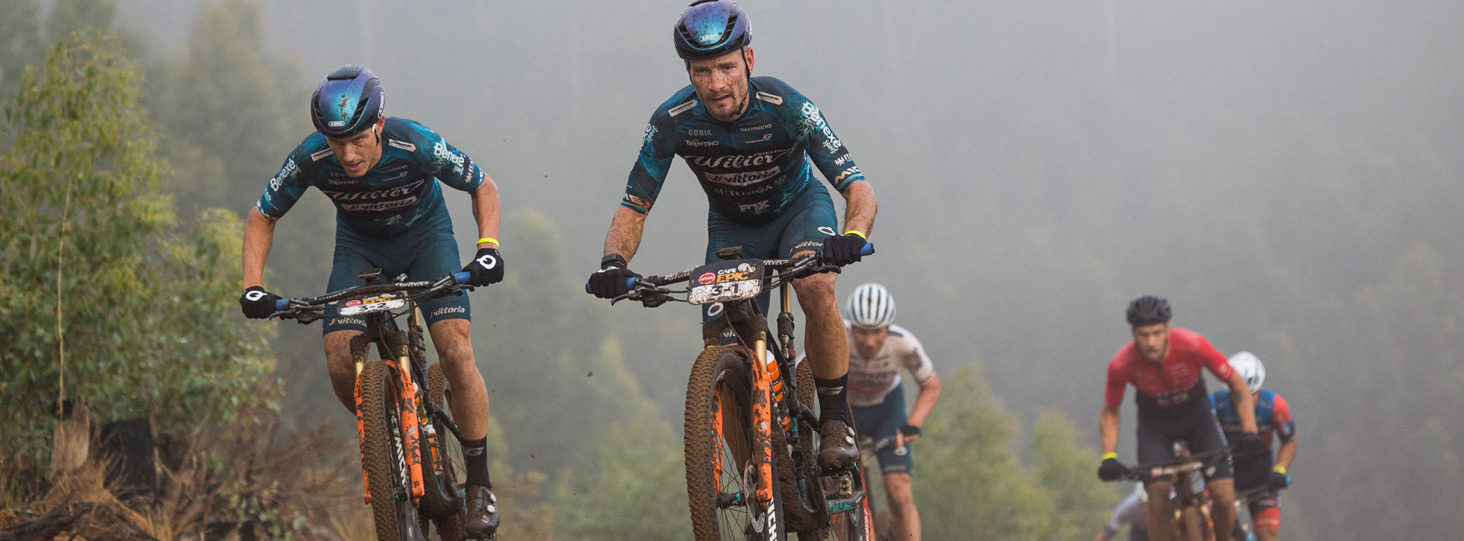 Fabian and Samuele from Wilier-Vittoria in an effort during the race