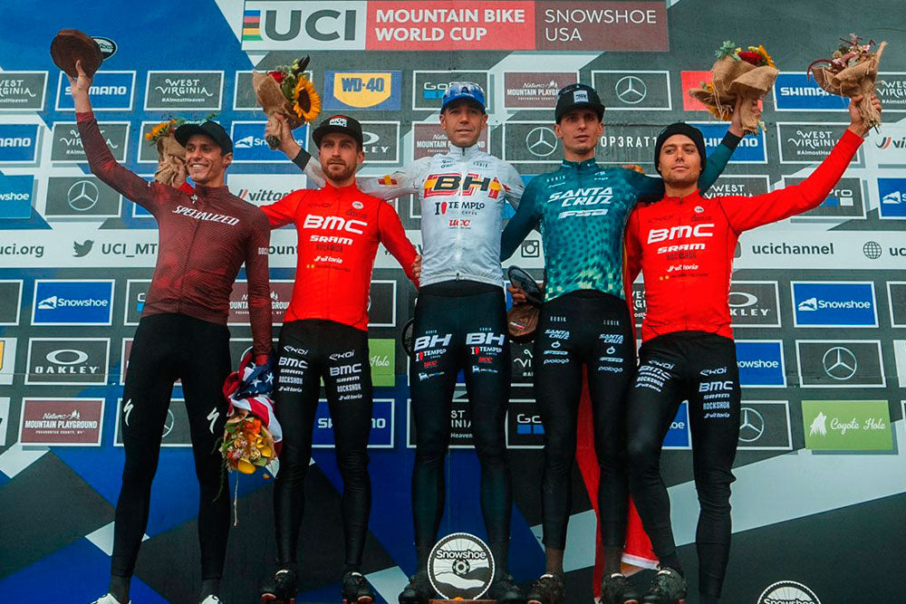 David Valero on the podium of Snowshoe 2022 XCO mountain bike race