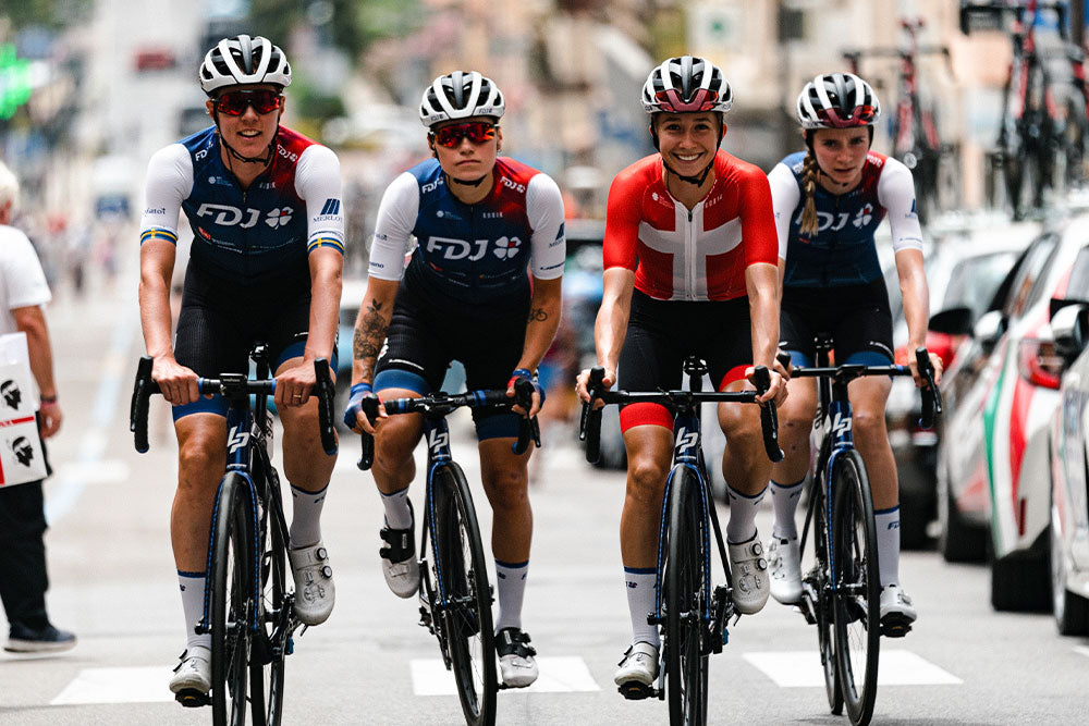 Cyclistes de l'équipe FDJ Nouvelle-Aquitaine Futuroscope