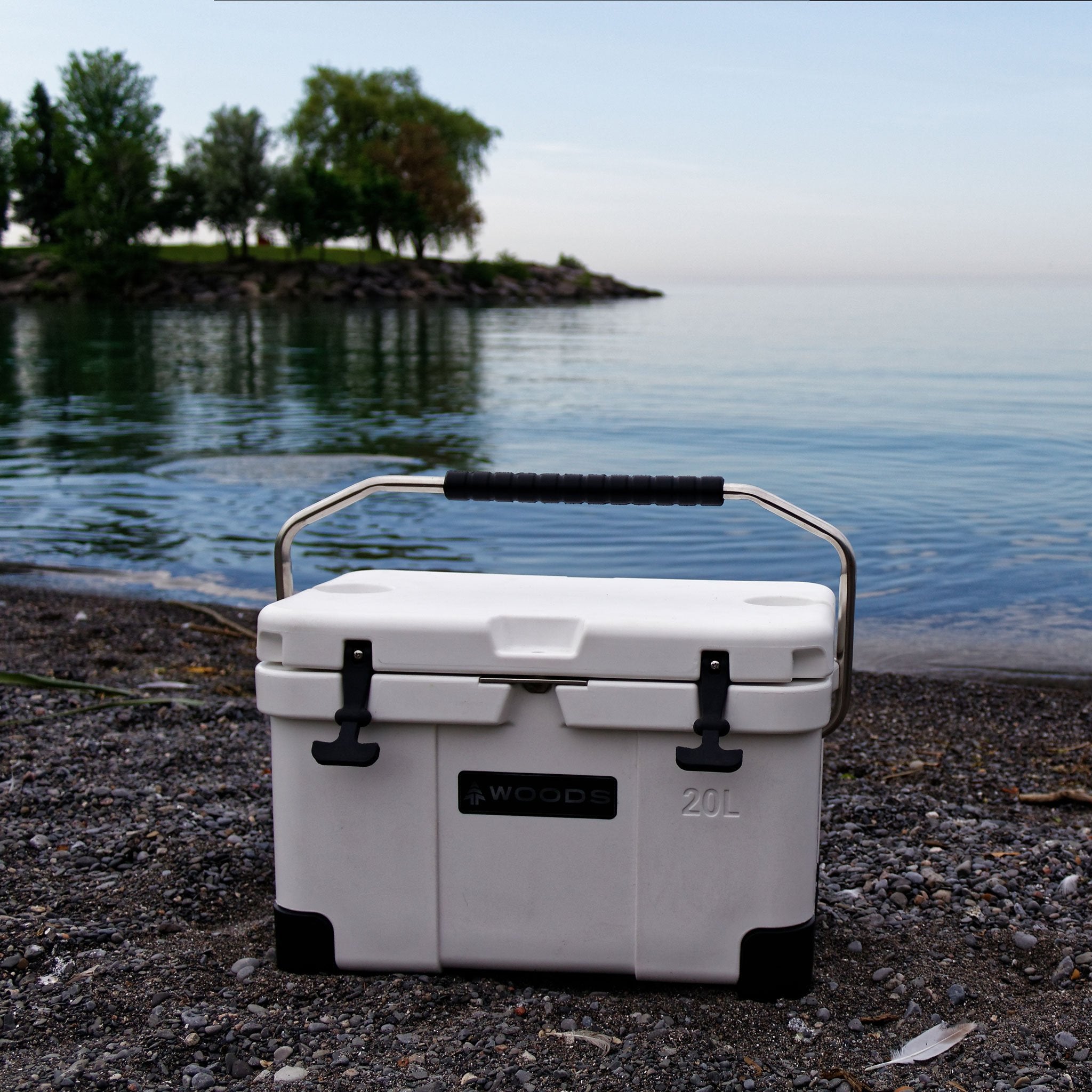 rotomolded 20 qt cooler