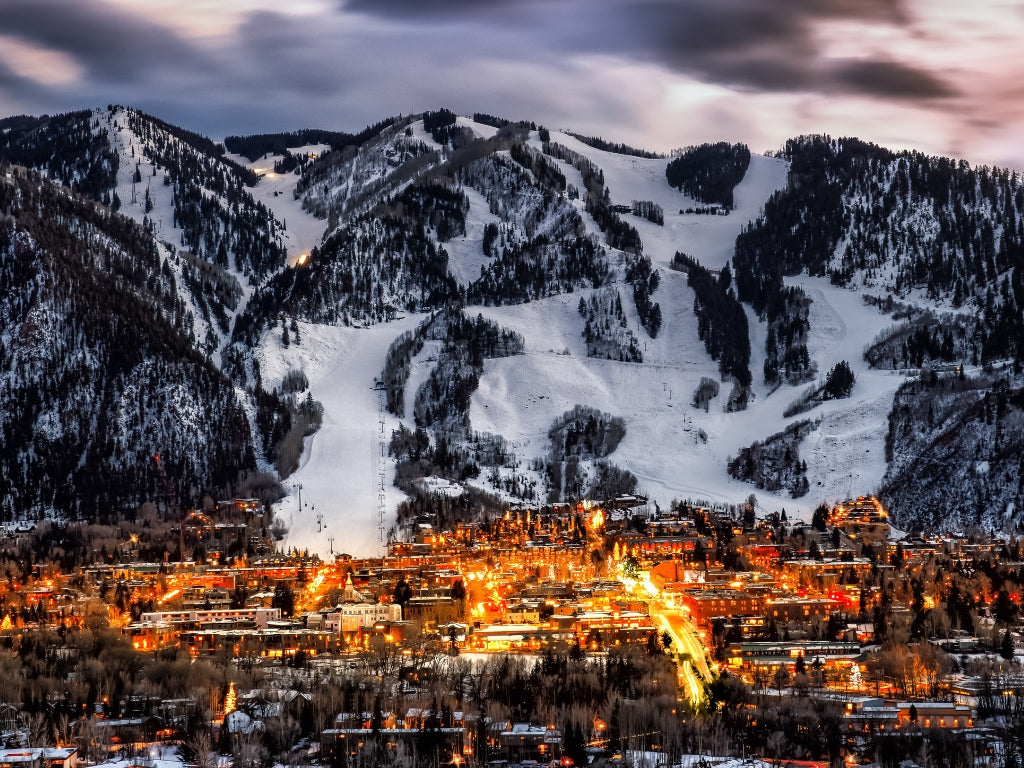 aspen colorado ski resort wintertime