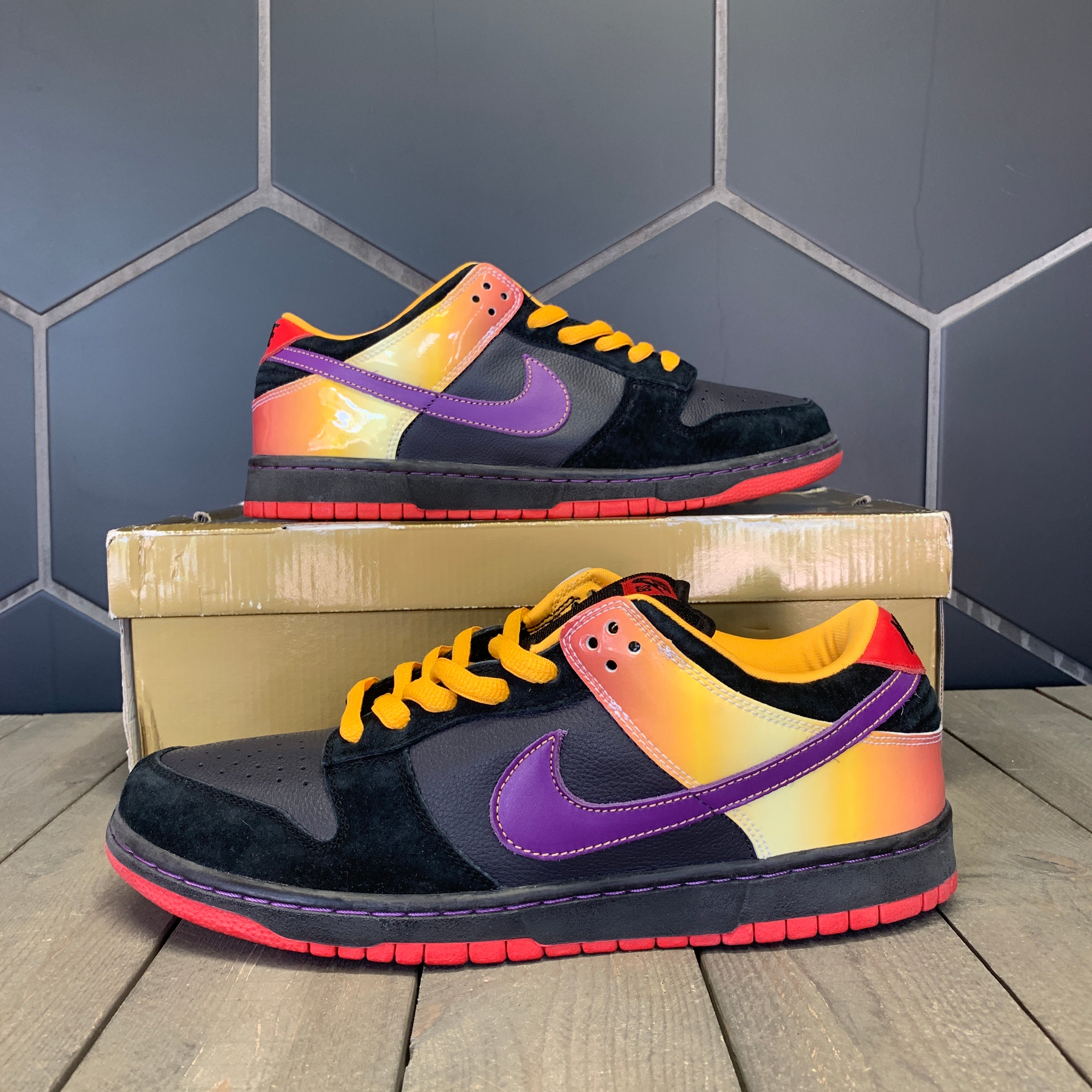 nike sb dunk low guns and roses