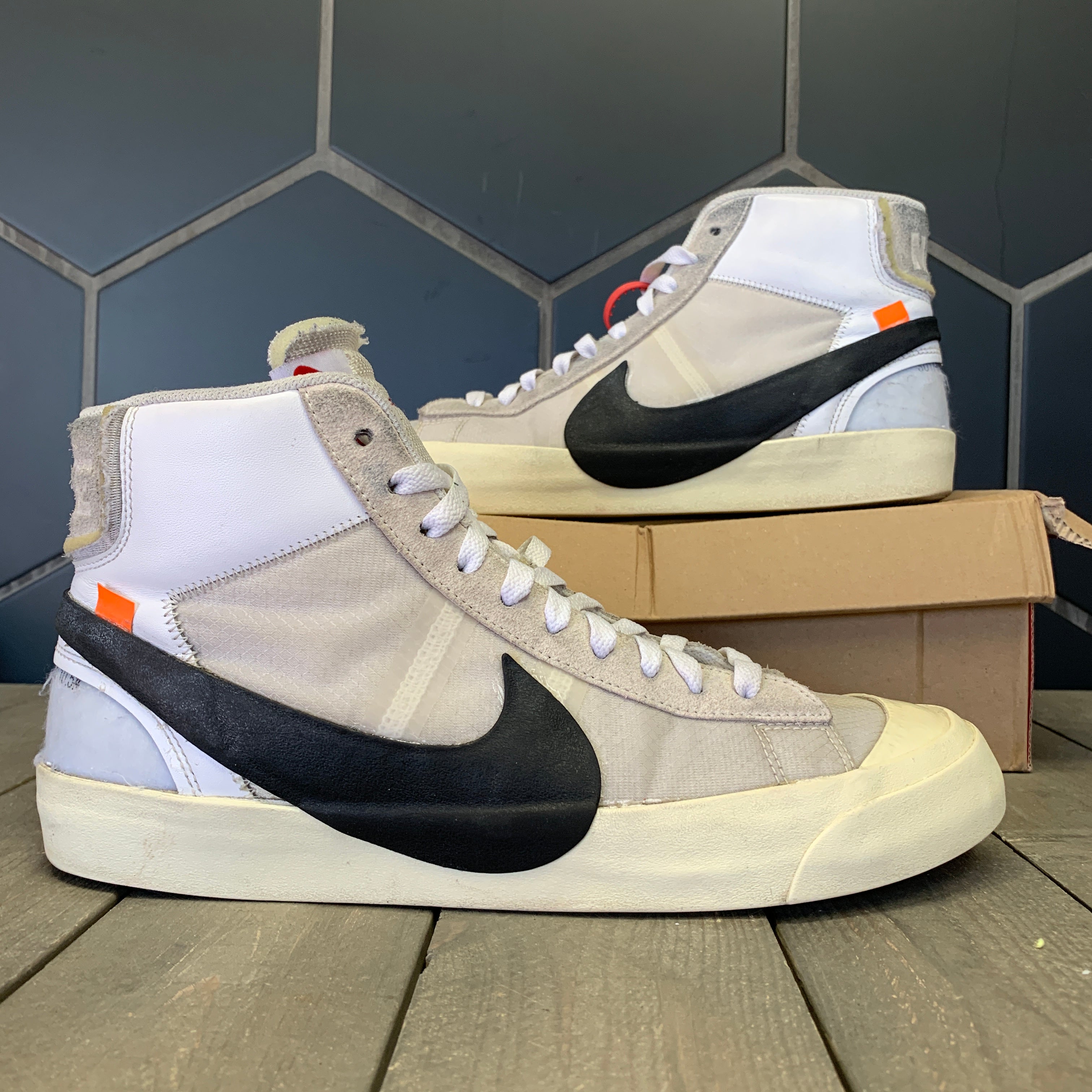 off white blazer box