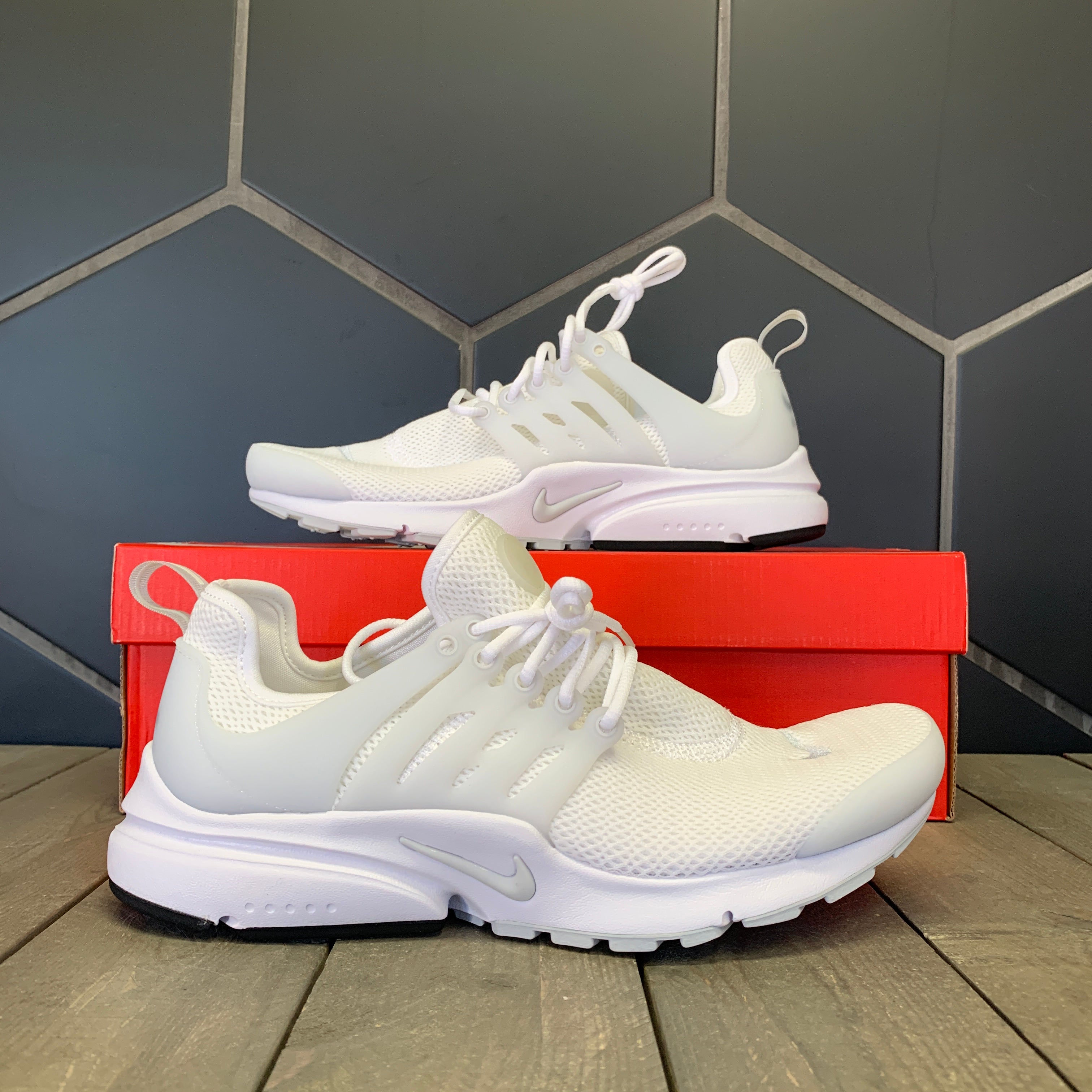 nike air presto triple white womens