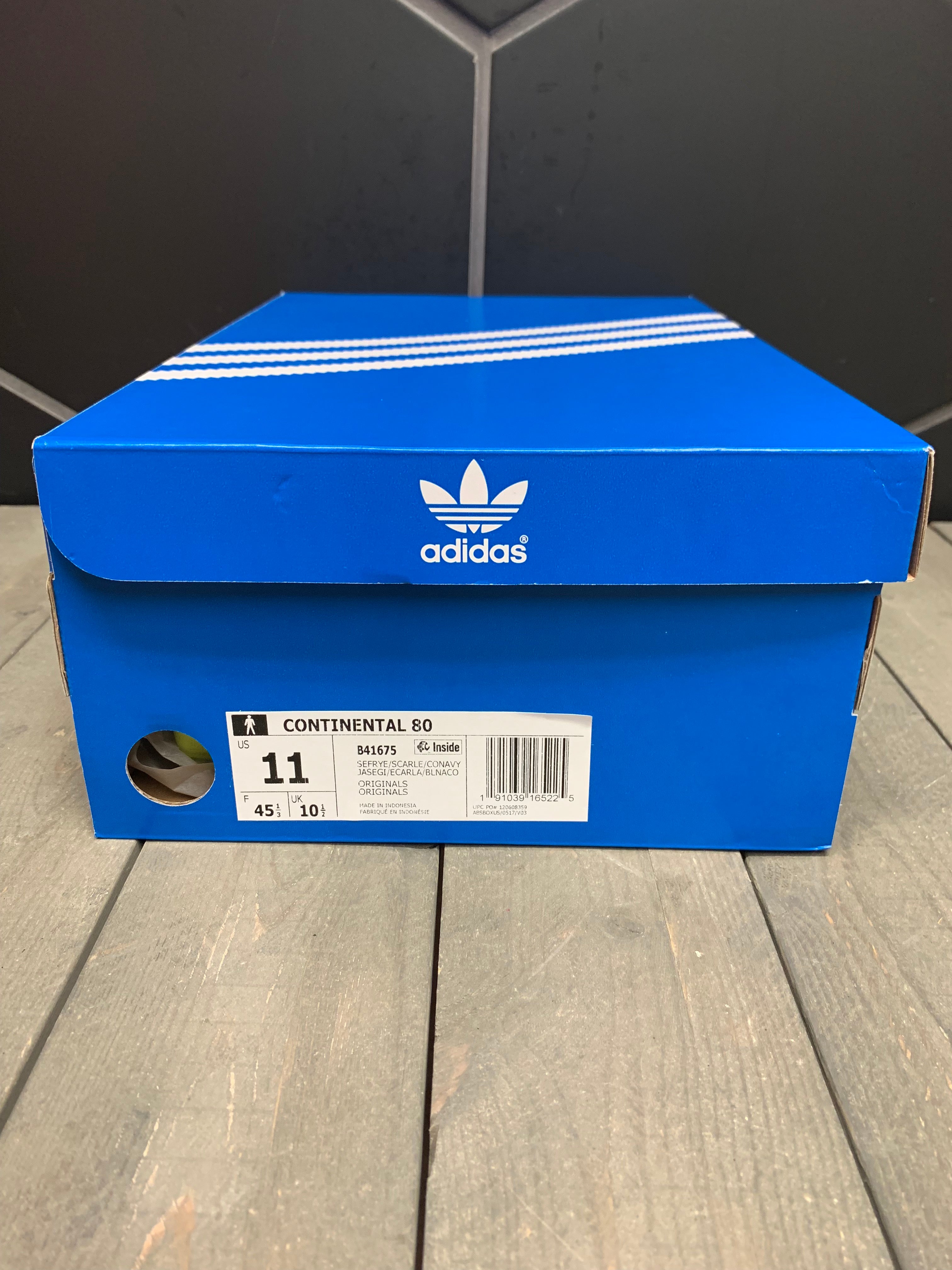 adidas box size