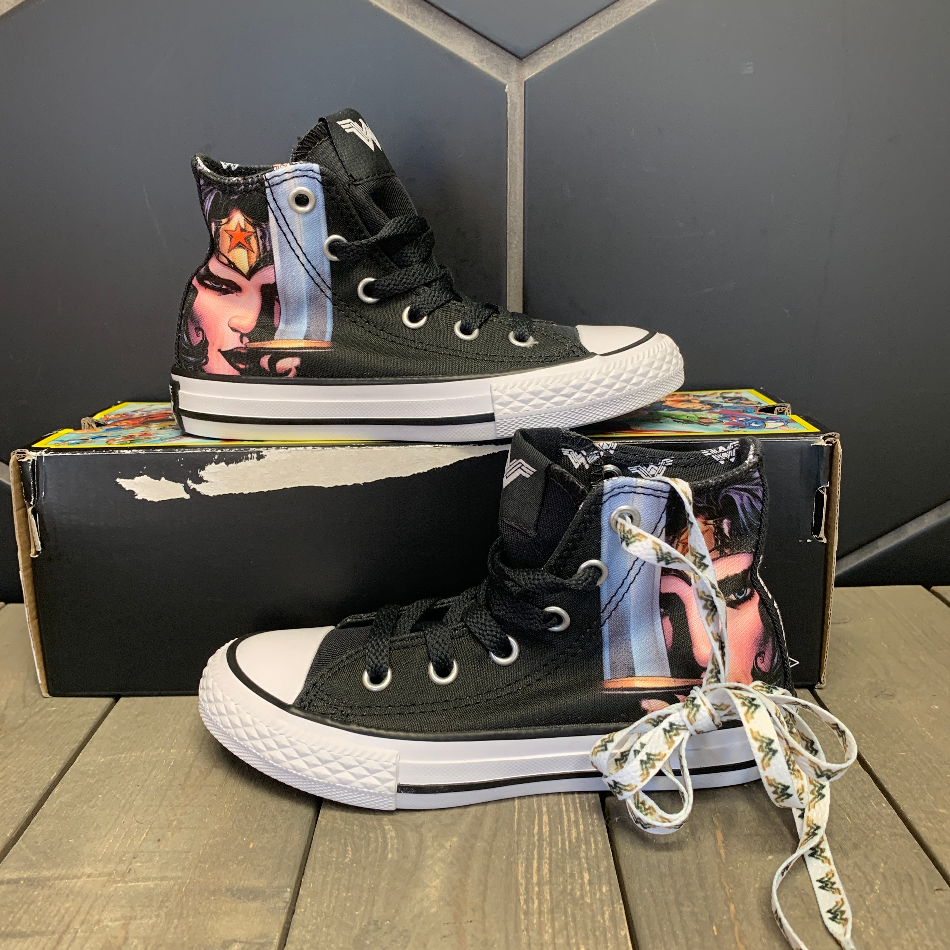 black wonder woman converse