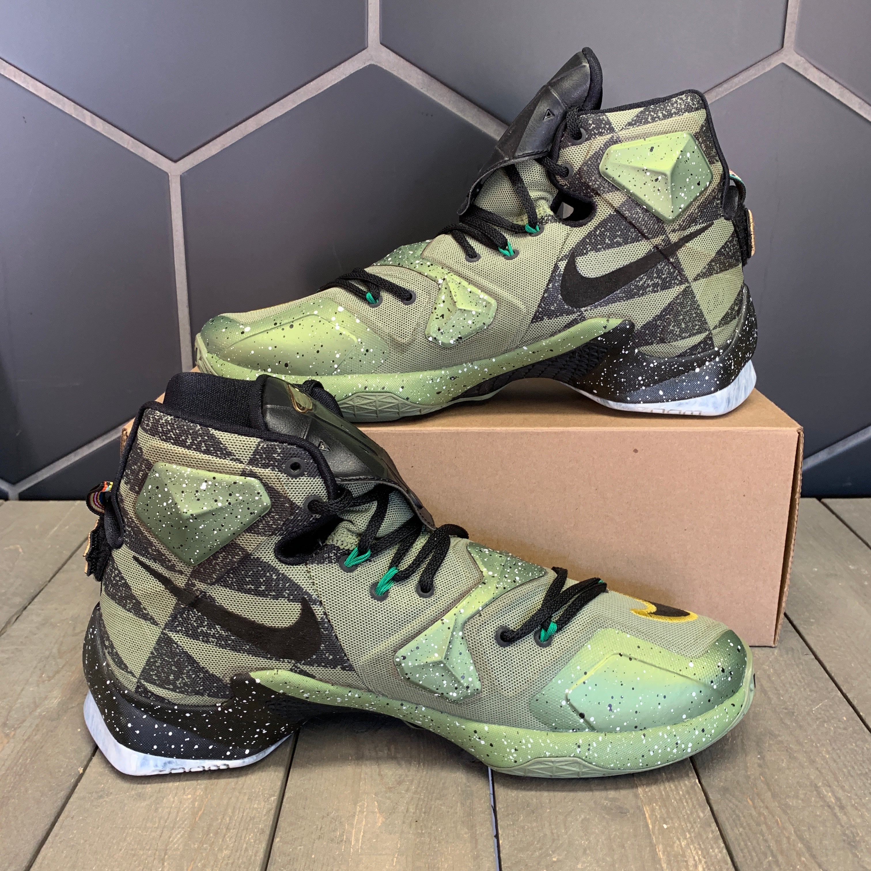 lebron 13 northern lights