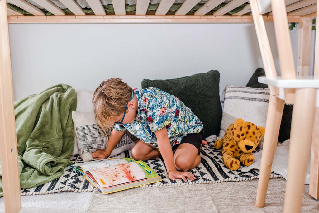 studying under bed