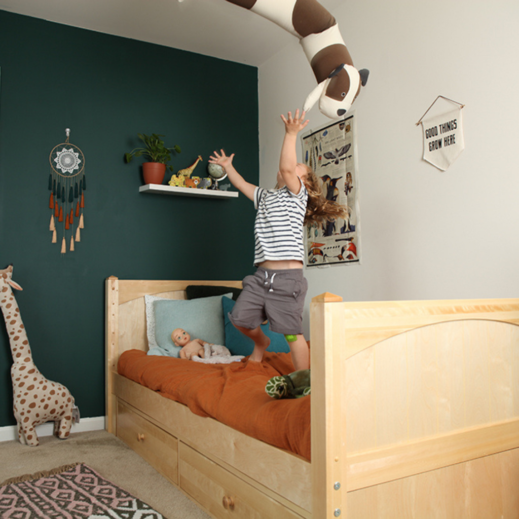 twin xl traditional bed for toddlers preschoolers