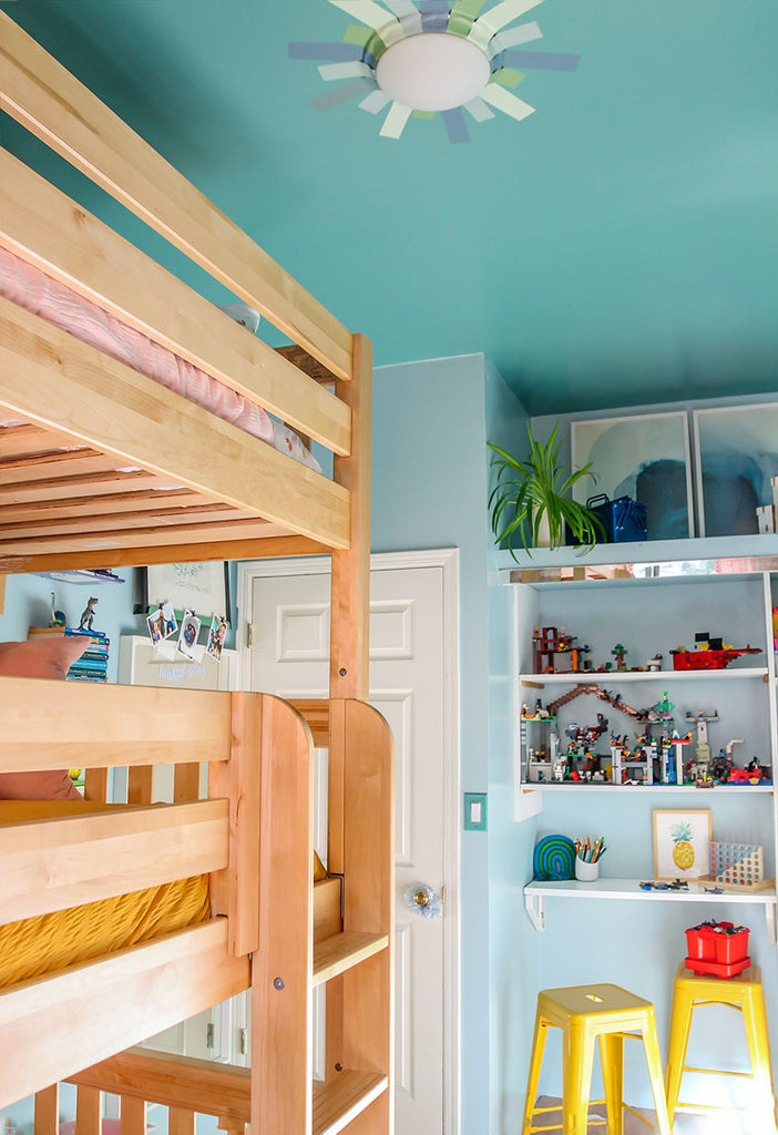 triple bunks in small room