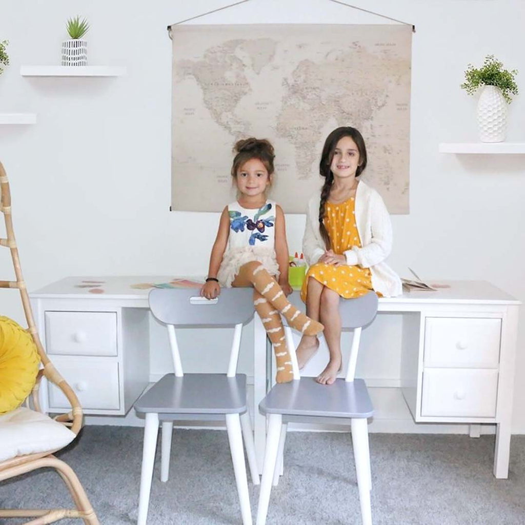 kids desk with deep drawers