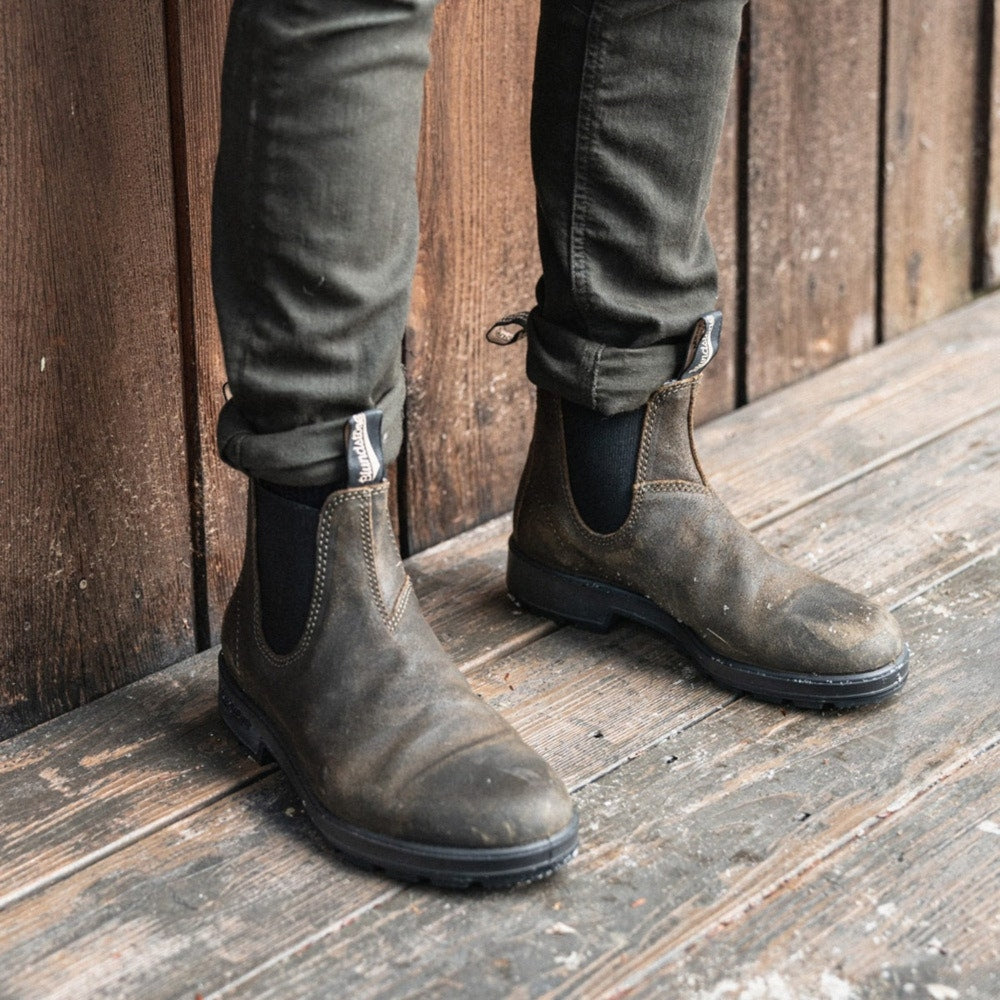 blundstone olive suede