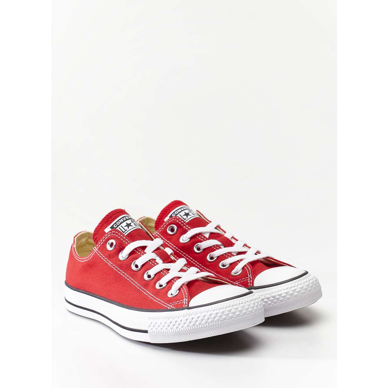 chuck taylor red converse