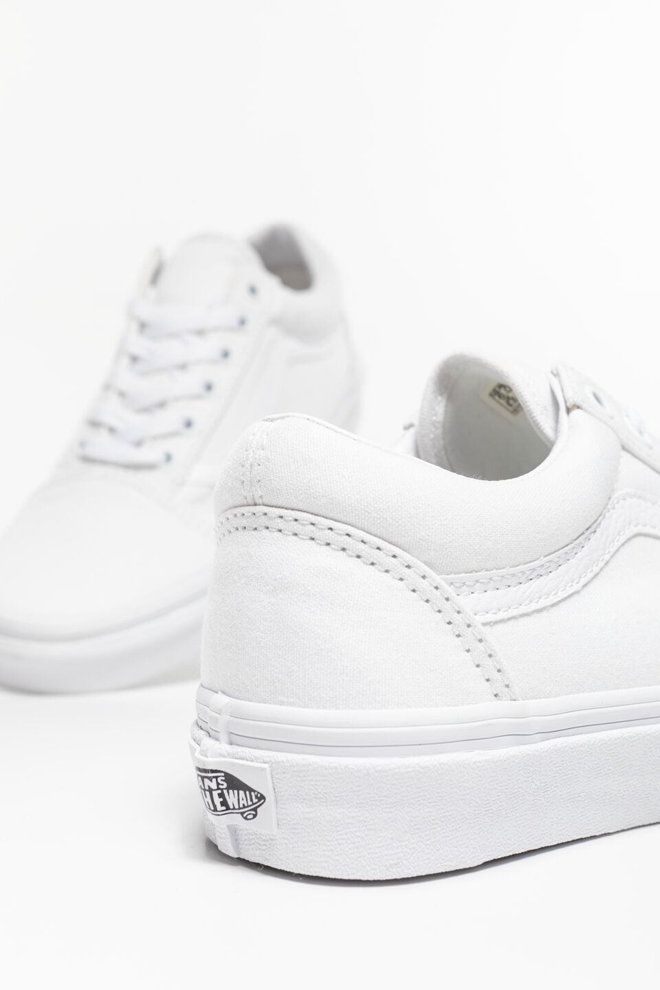 vans solid white