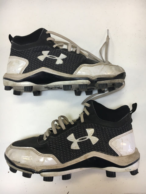 cleats under armour baseball