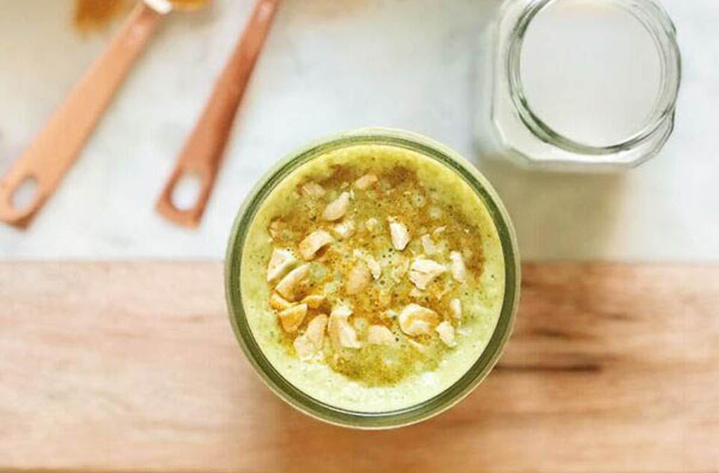 golden vanilla chai smoothie