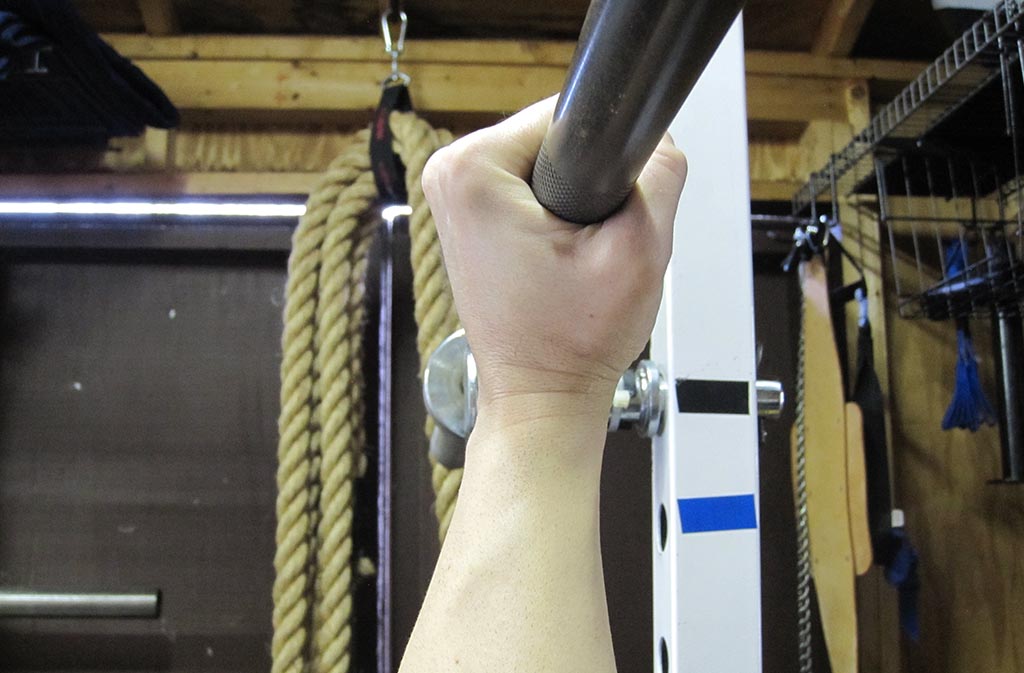 correct shoulder press wrist position