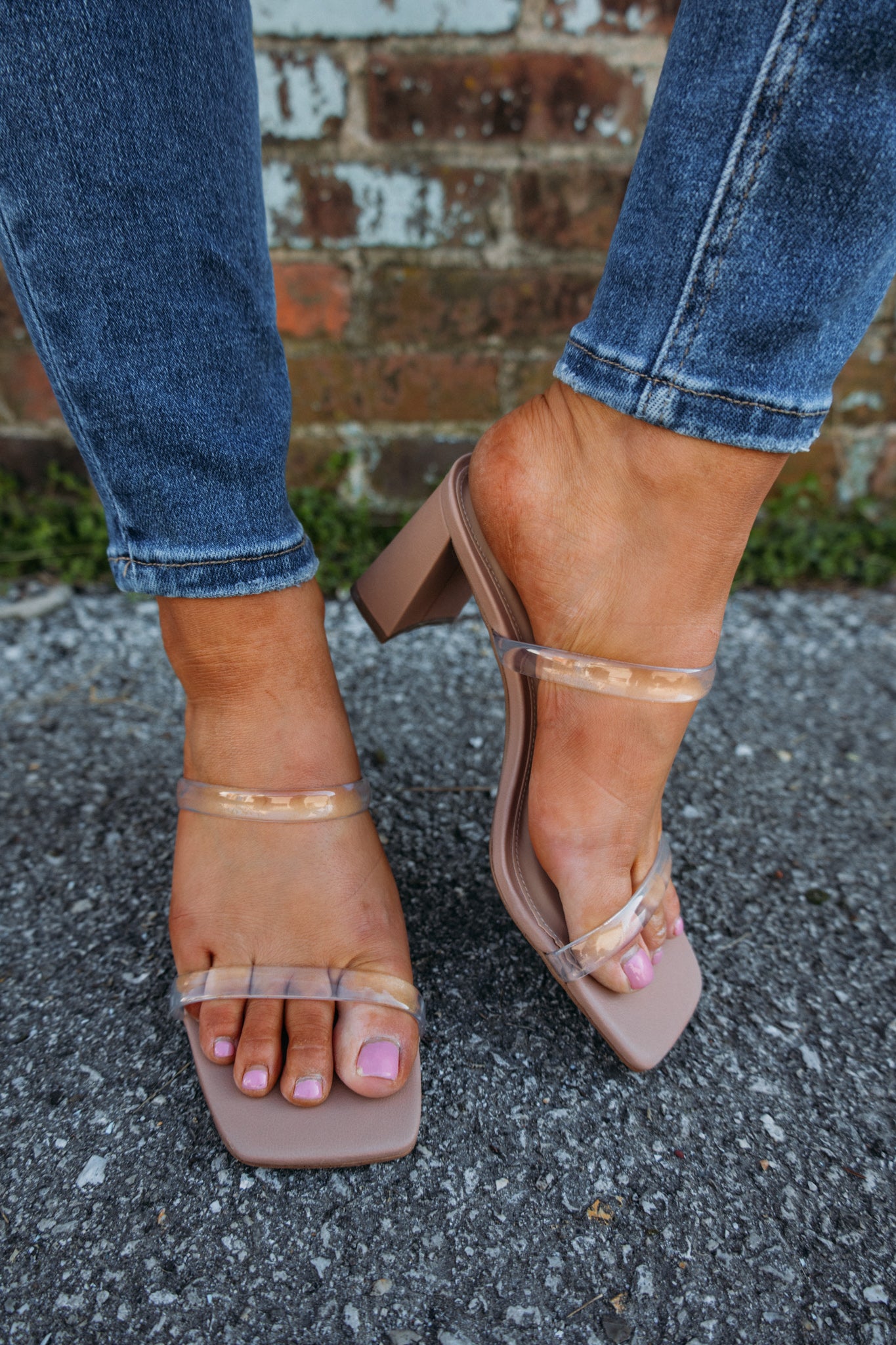 Steve Madden: Anders Sandal -Sand Suede – Sincerely Yours