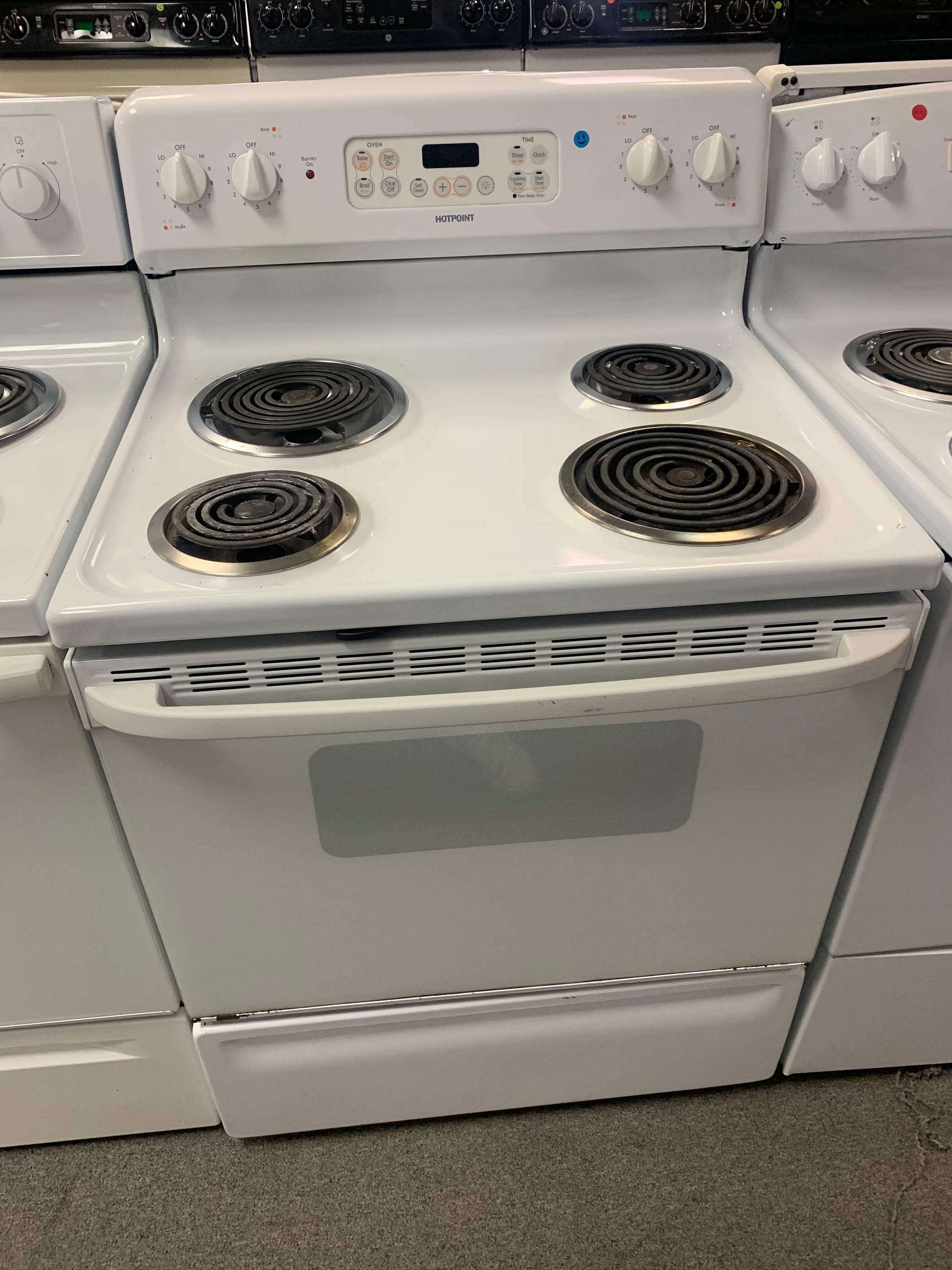 Electric Range With Coils