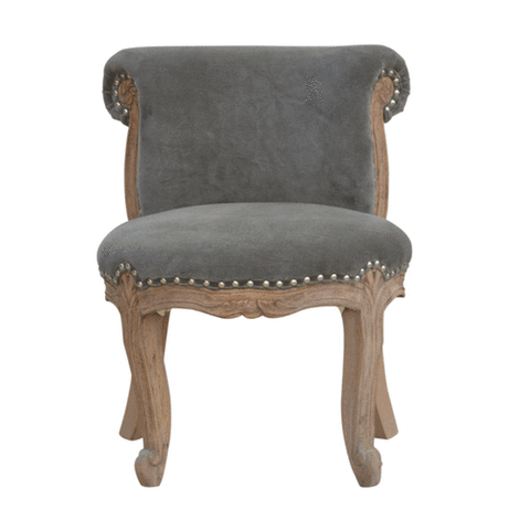 Chaise en velours de couleur gris fabriquée à la main en manguier massif.