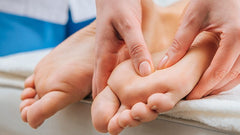 massage-du-pied-contre-douleurs