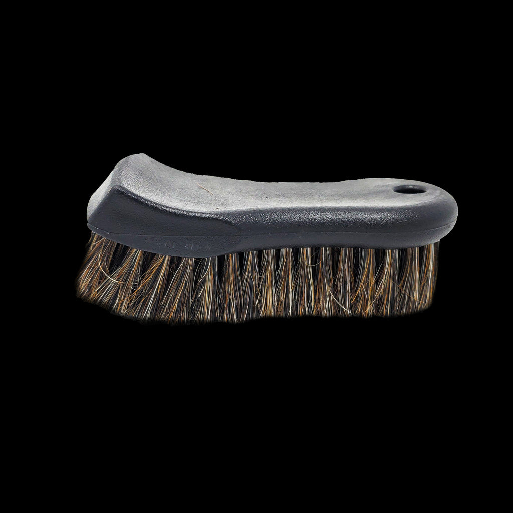 https://cdn.shopify.com/s/files/1/0053/2348/9366/products/Leather-Cleaning-Brush-1_1024x.jpg?v=1597708824
