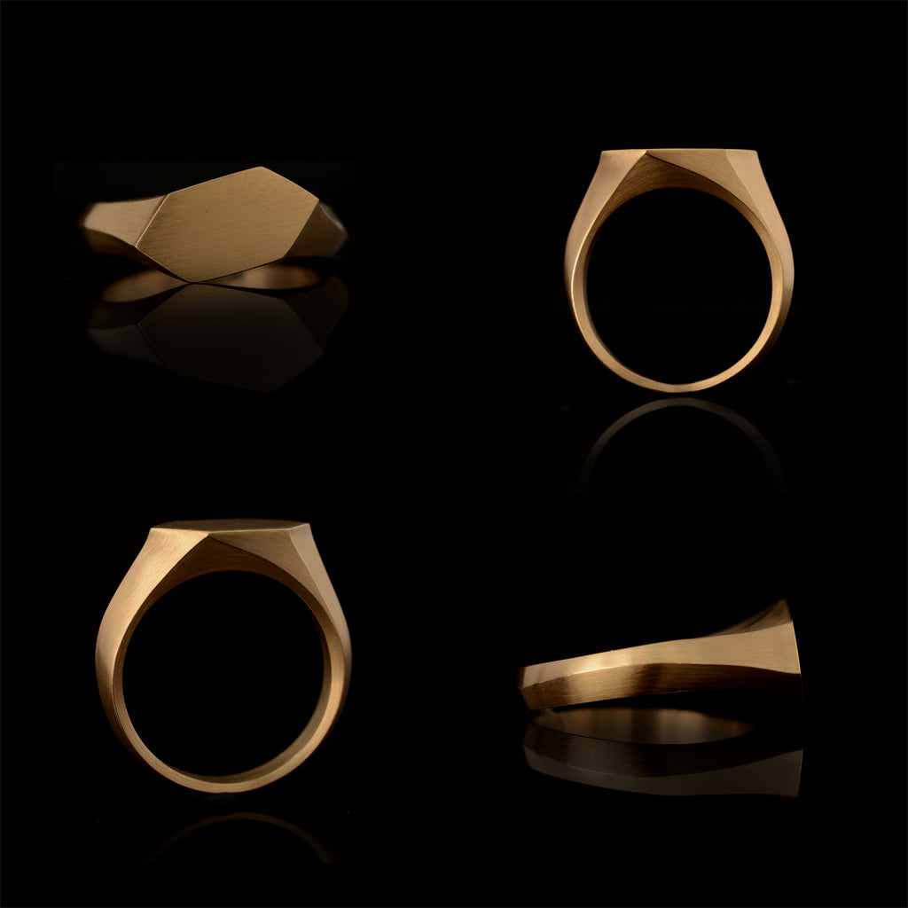 Modern Arris Signet Ring in 18 carat yellow gold multi image 