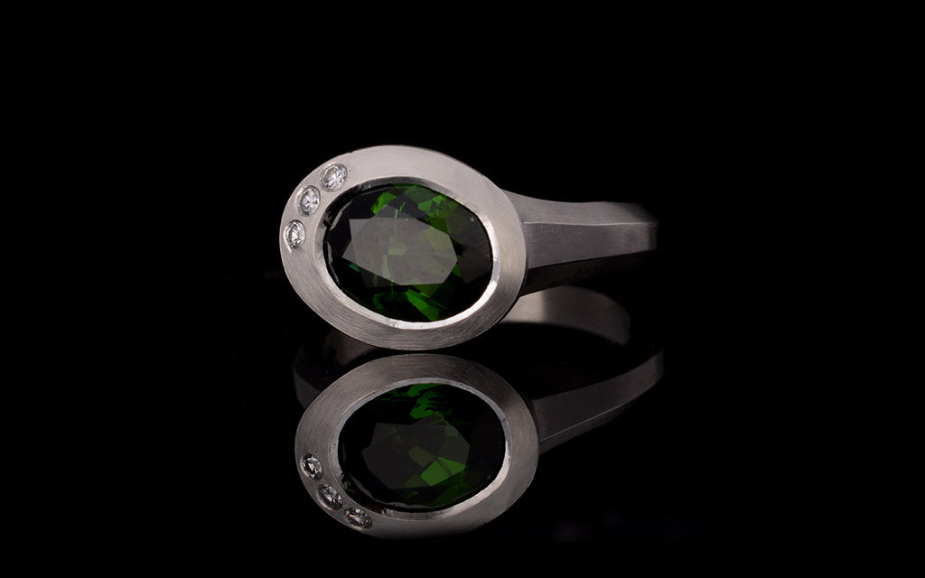 Tsavorite garnet and diamond platinum arris ring