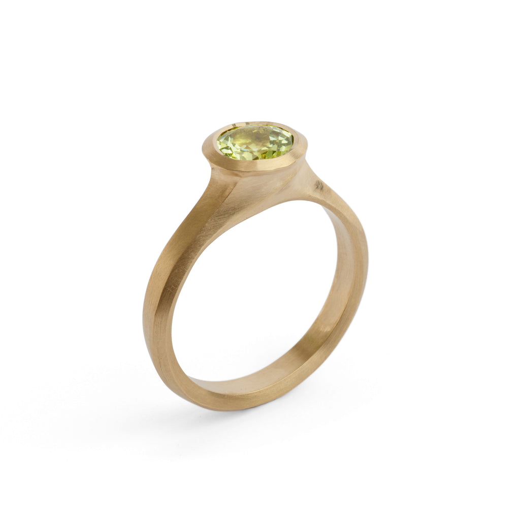 Faitrade Arris Ring with Chrysoberyl 