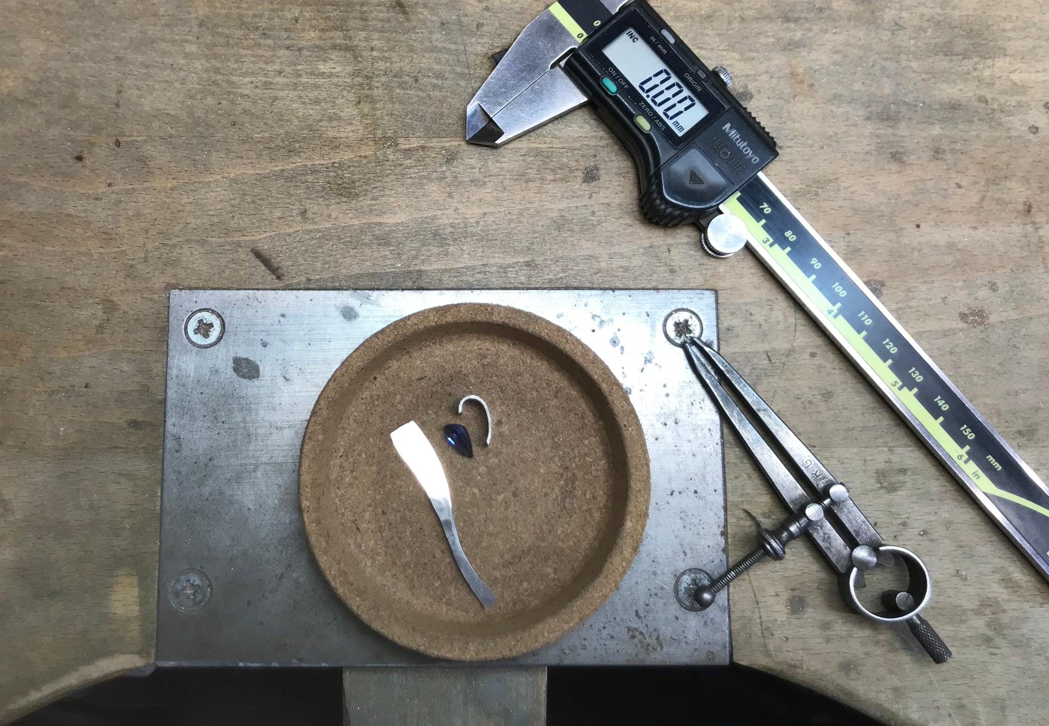 Making Process of Tanzanite Pendant