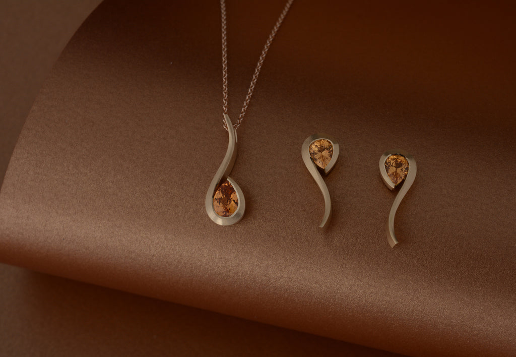 Mandarin Garnet Twist pendant and earring set 