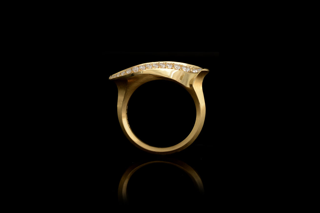 Sigma 18ct yellow gold carved cocktail ring