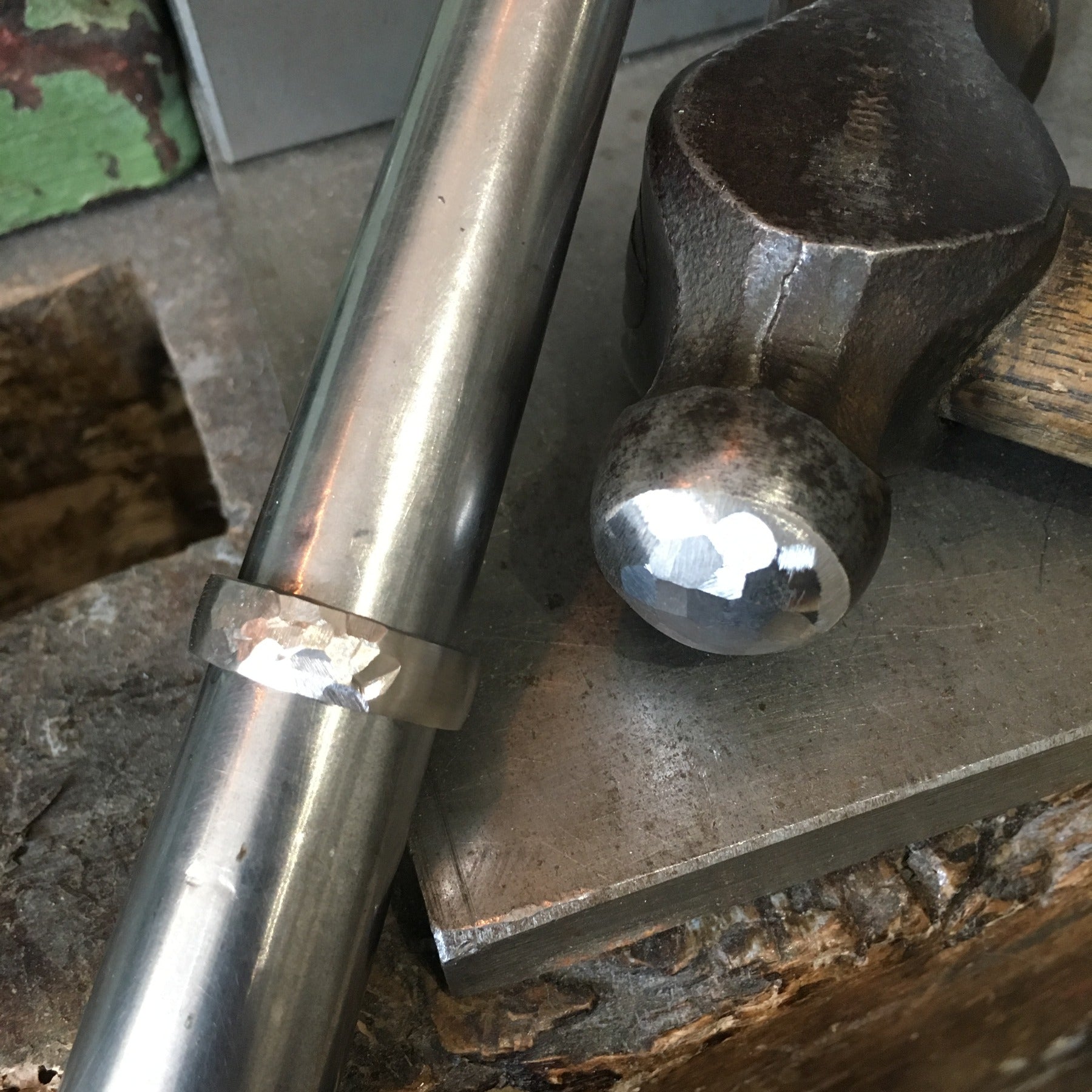 Making a mens hammered bi-metal wedding ring