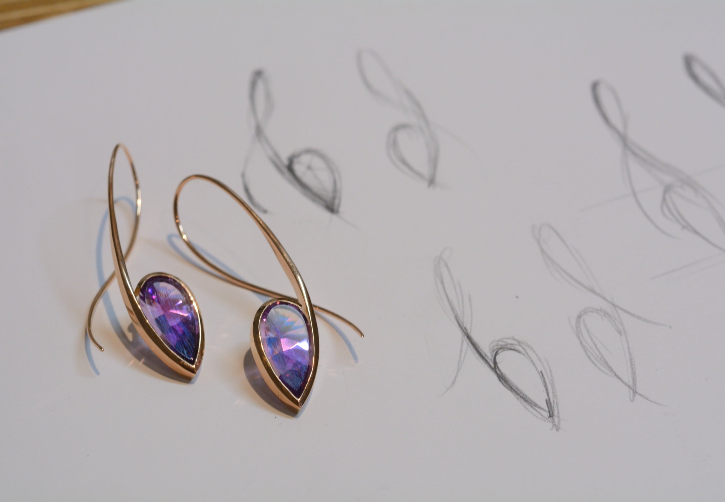 amethyst-earrings-with-sketches