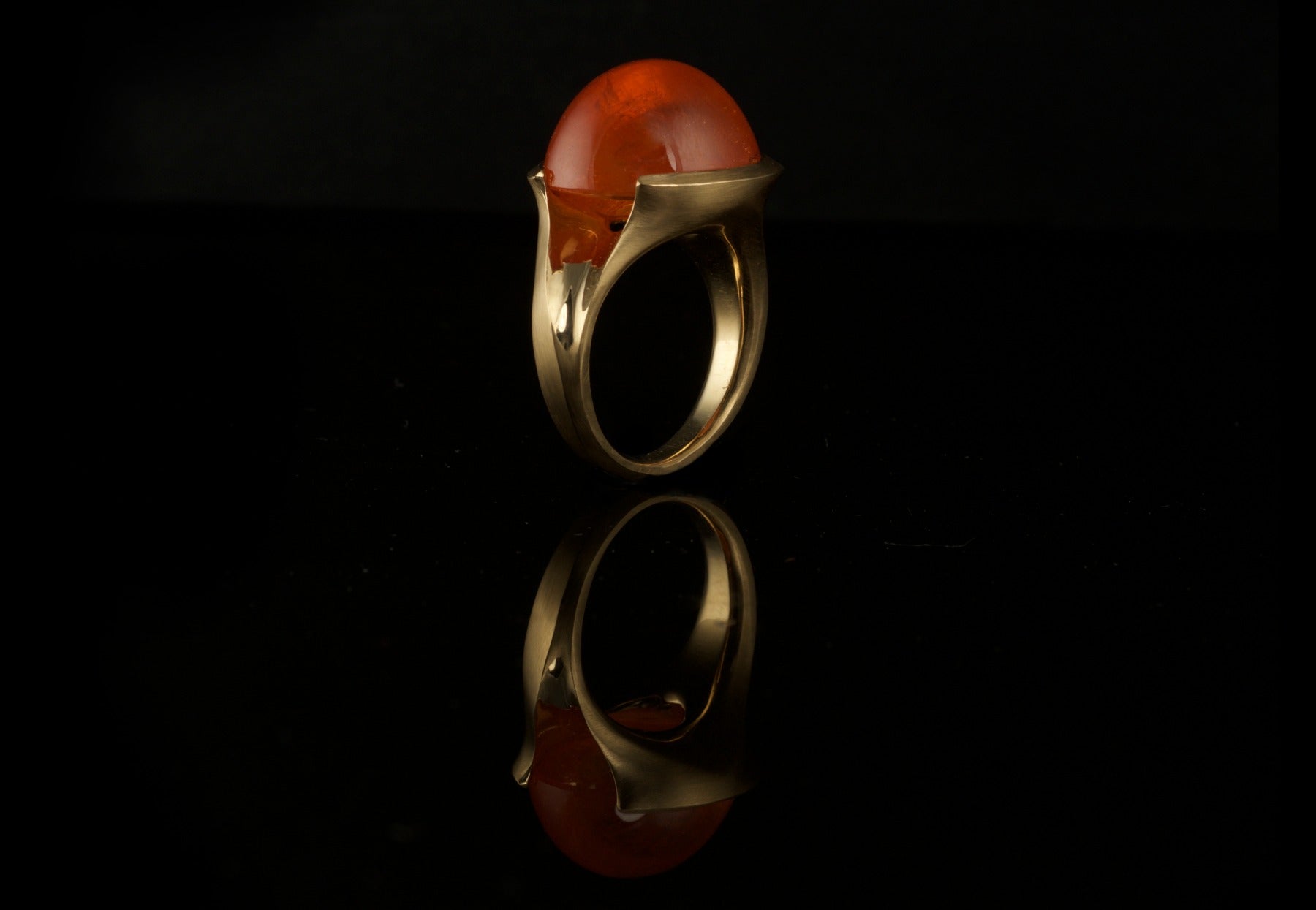 Mandarin garnet and rose gold ring
