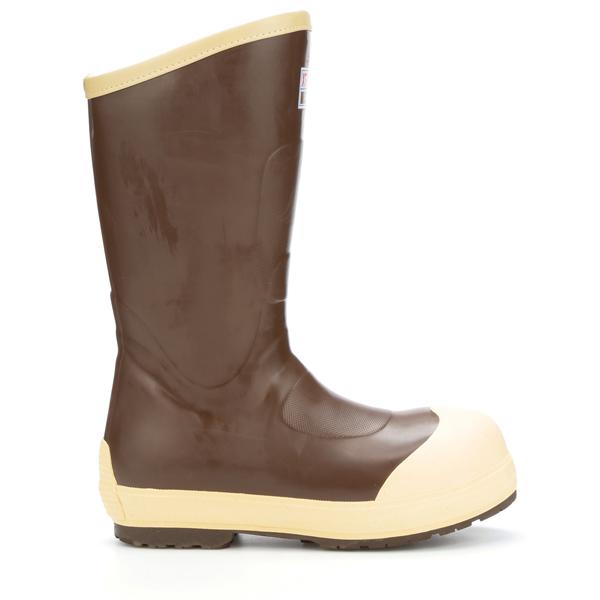 Waterproof Outdoor Boots & Shoes for Men & Women | XTRATUF®