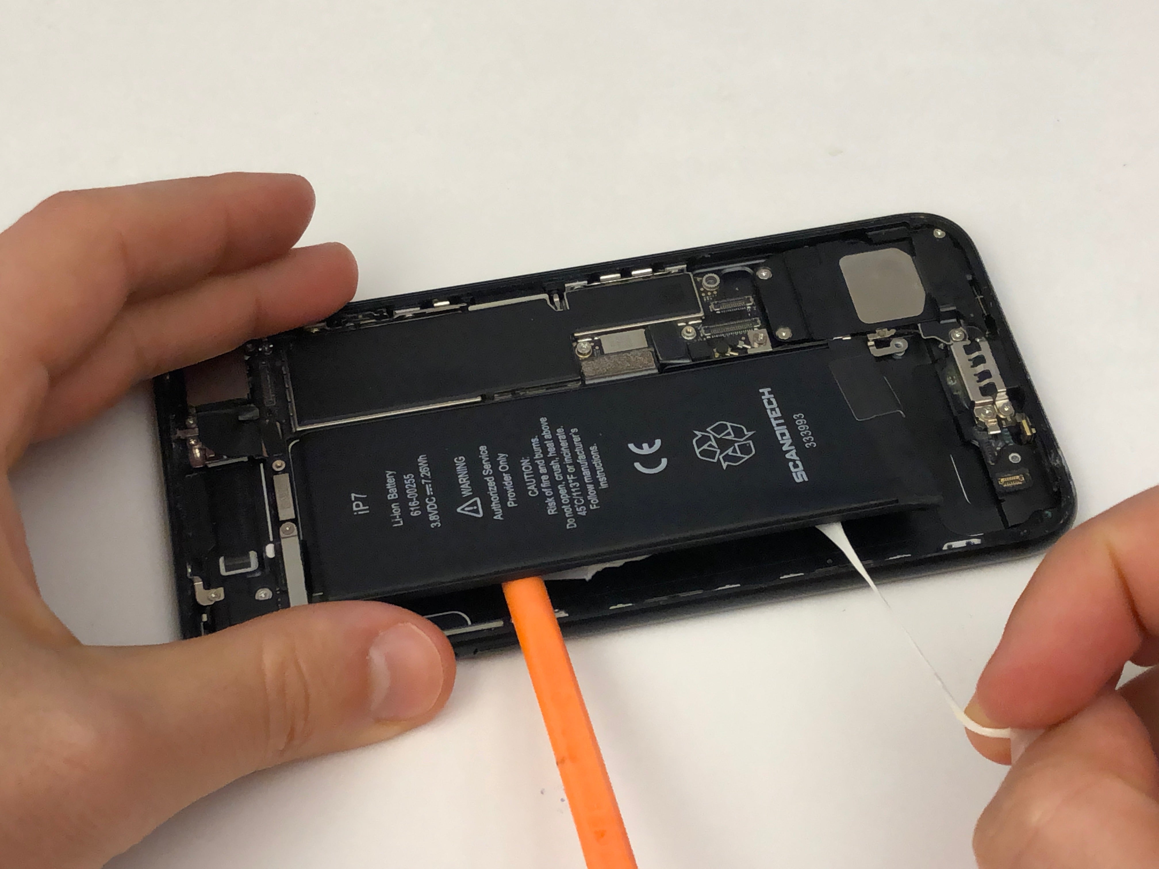 iPhone 7/7 Plus Battery Replacement - Removing the adhesives - 15