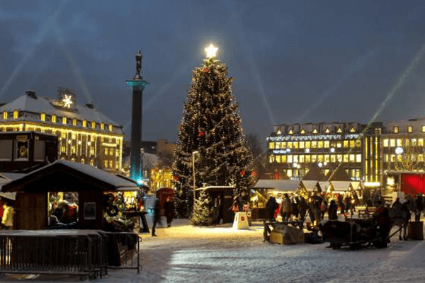 Christmas Market in Trondheim, Norway | Love to Sing