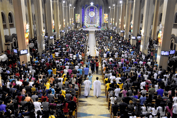 Simbang Gabi being celebrated at St. John Bosco Parish in Makati City | Love to SIng