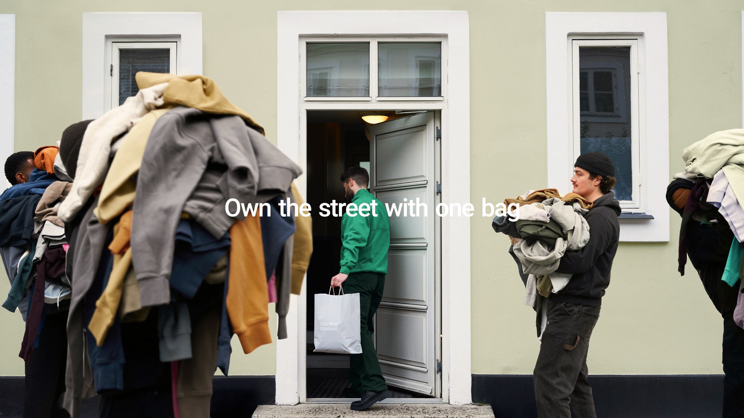 OWN_THE_STREET_WITH_1_BAG_1_75260124-52f1-4836-978a-6bee318940bd