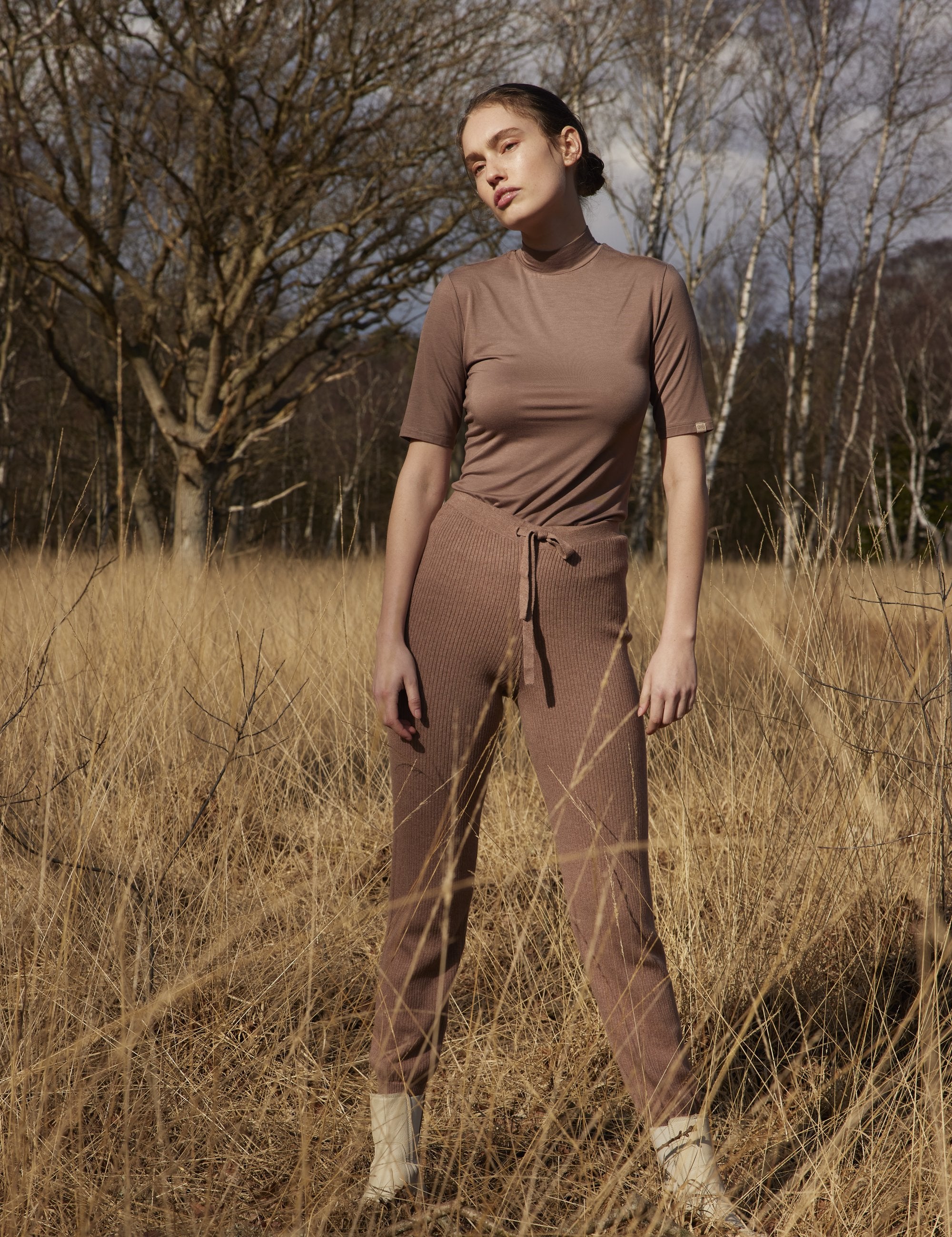 Bæredygtige og økologiske bukser. Stort – Danish Fair Fashion