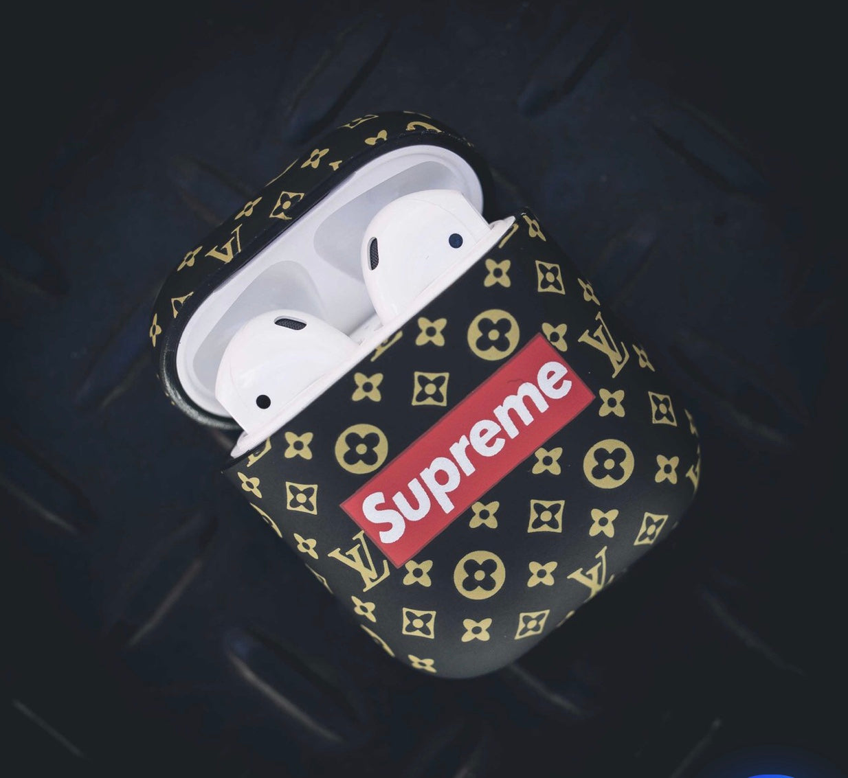 supreme:qmnzssppome= louis vuitton airpods case | Supreme HypeBeast Product