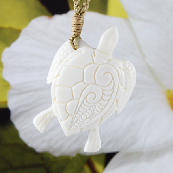 Sea Turtle (Honu) Necklace w/ Plumeria Flower – Makana Hut