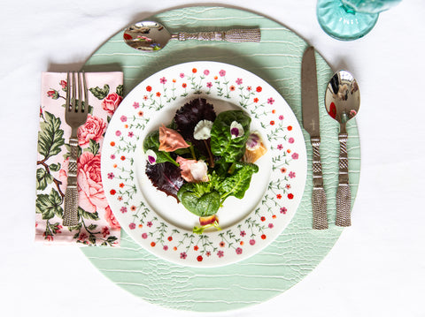 Bouquet shaped salad on colorful place setting