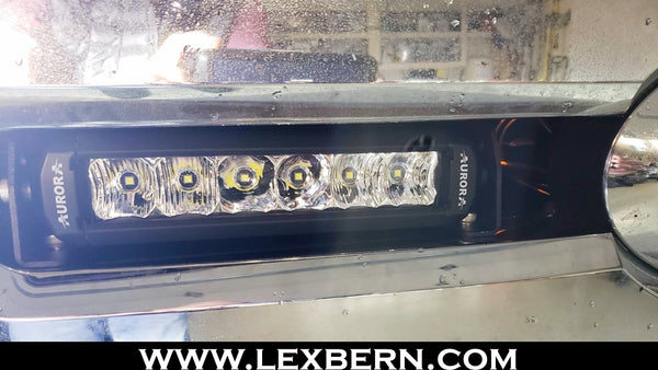ford-super-duty-grille-light-bar-close-up