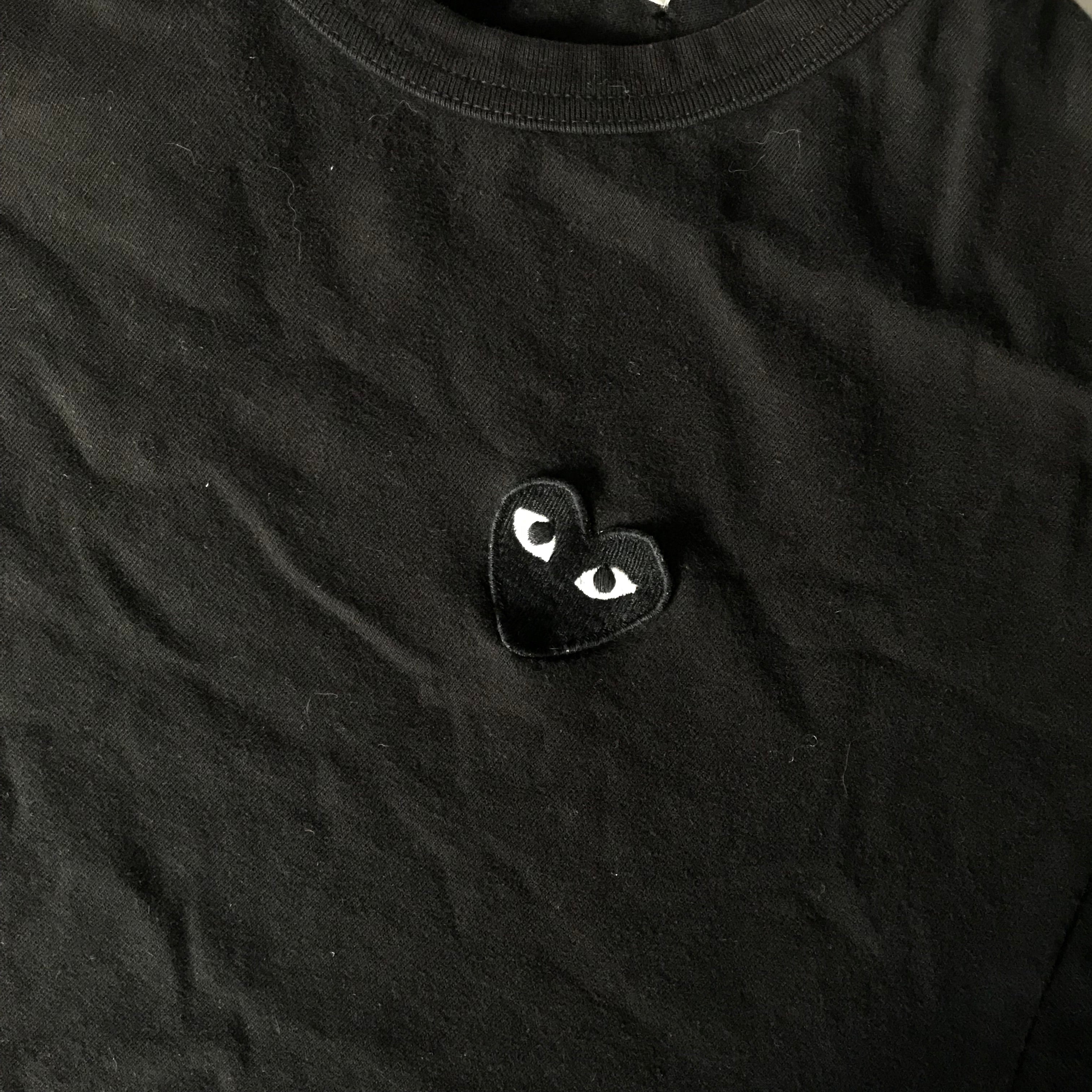 Playera Comme des Garçons PLAY ? – Ropa Chidx