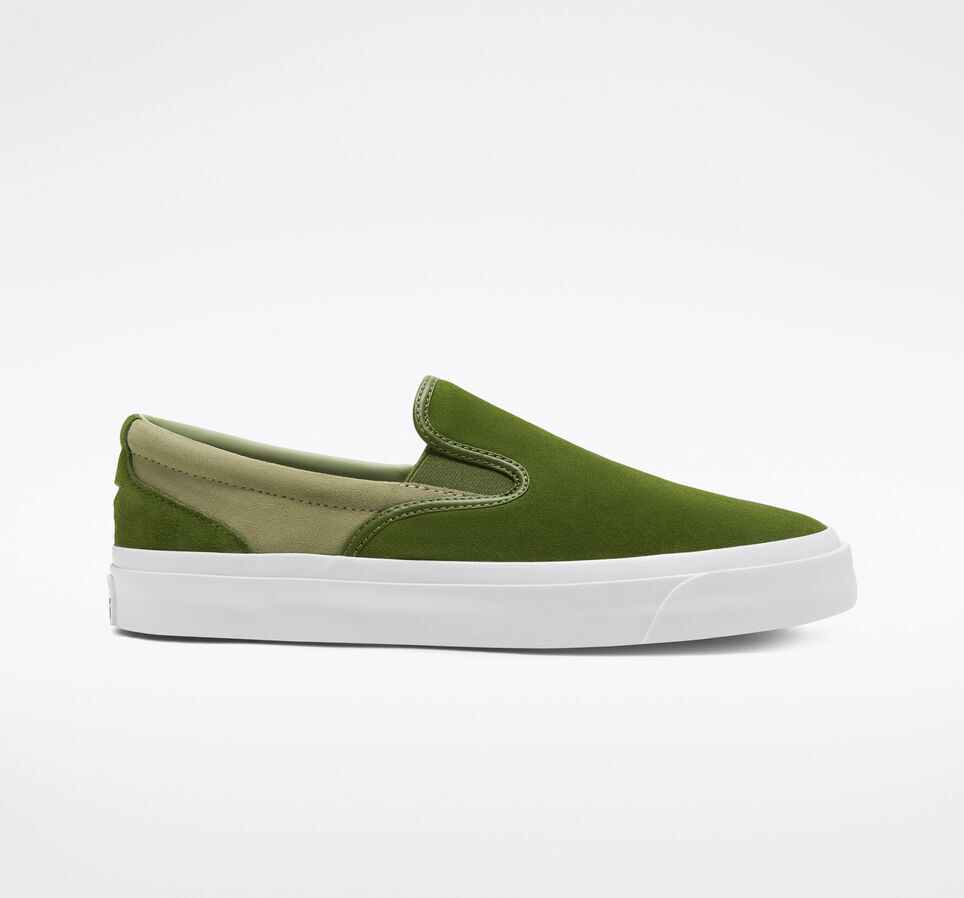 converse slip on skate