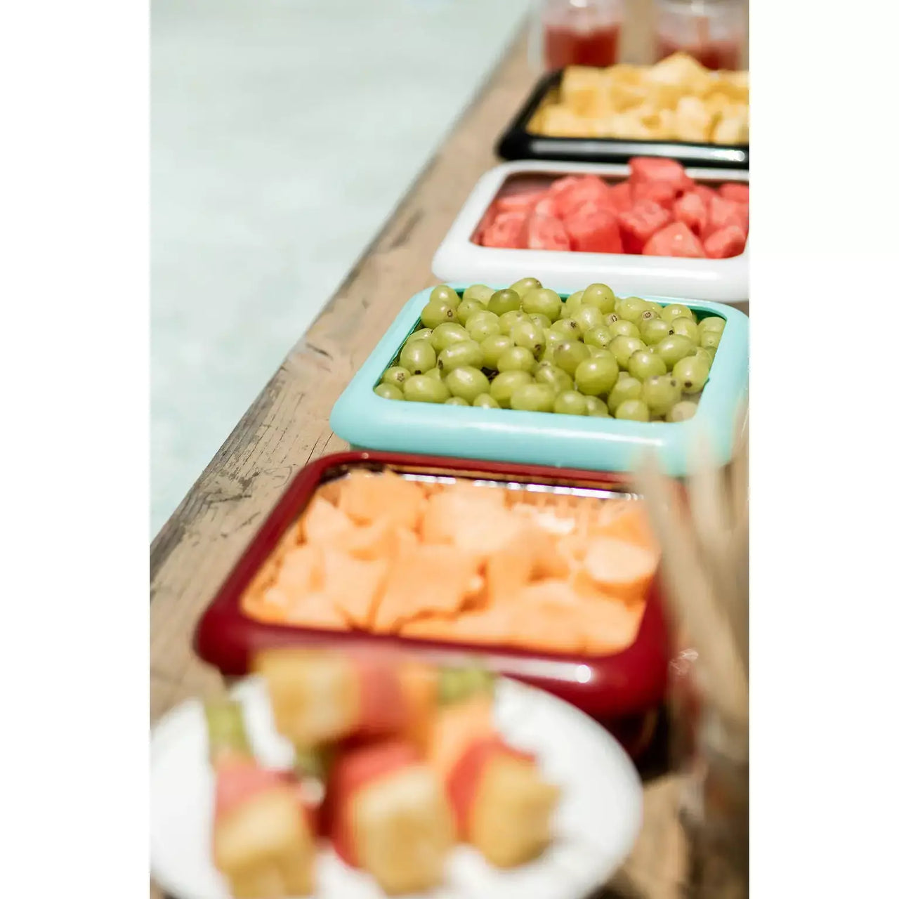 Fancy Panz Charcuterie/Veggie Trayz Insert, White - For Use  with Classic and Premium Fancy Panz - Made in USA - Cold pack fits  underneath: Serving Trays