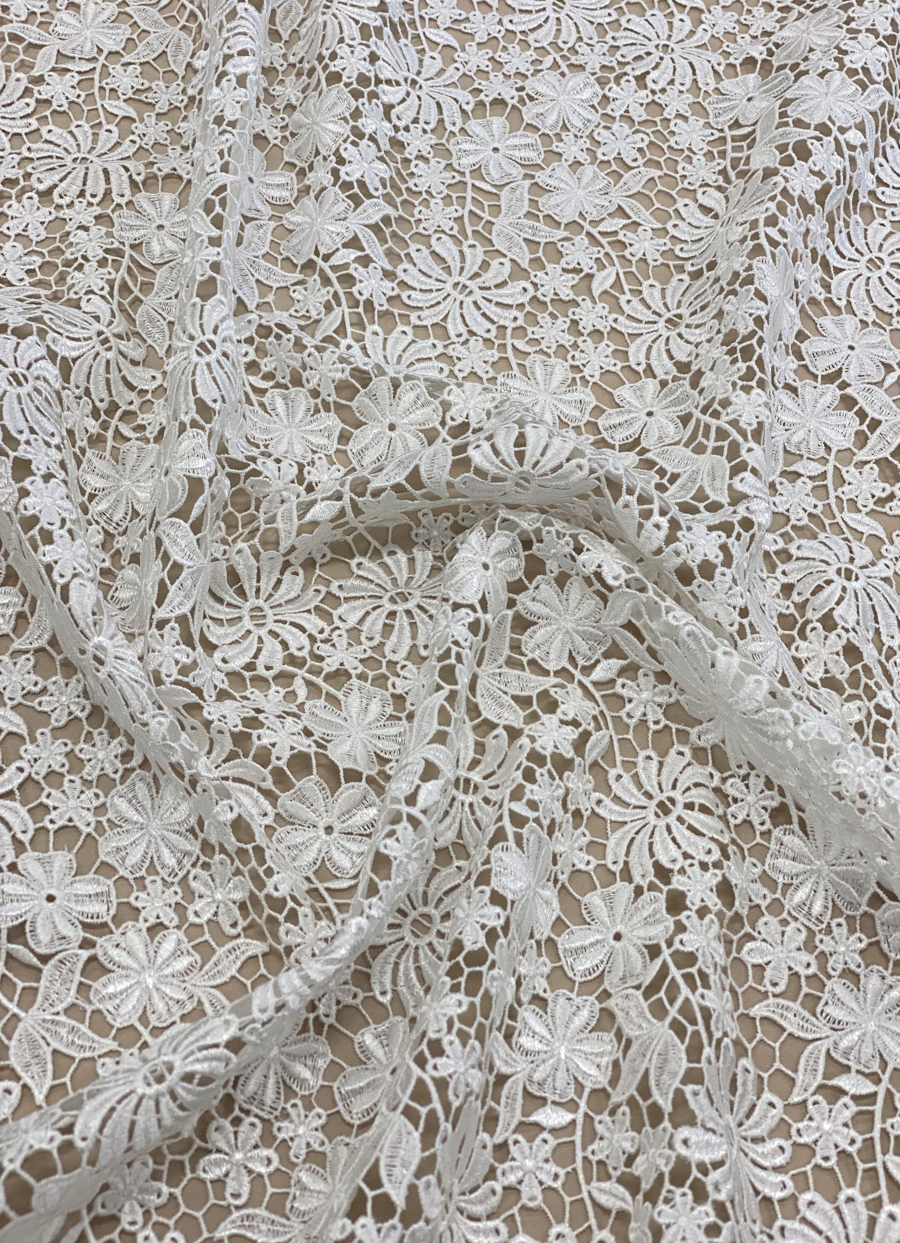 Image of Floral Guipure Lace (1645) Ivory