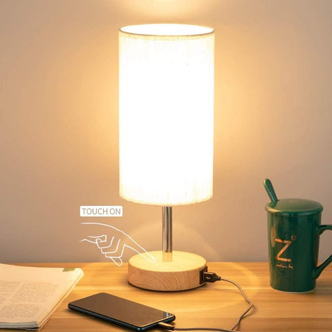 Dimmable Lamp With USB Port